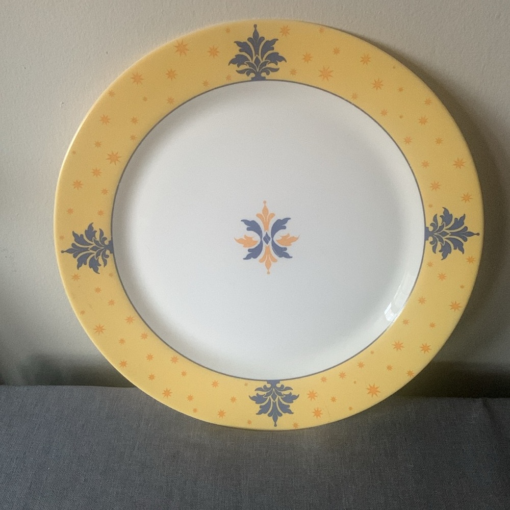 2 Big Server Plates In Ceramic. Almost New. Server Ware. - Picture 3 of 4